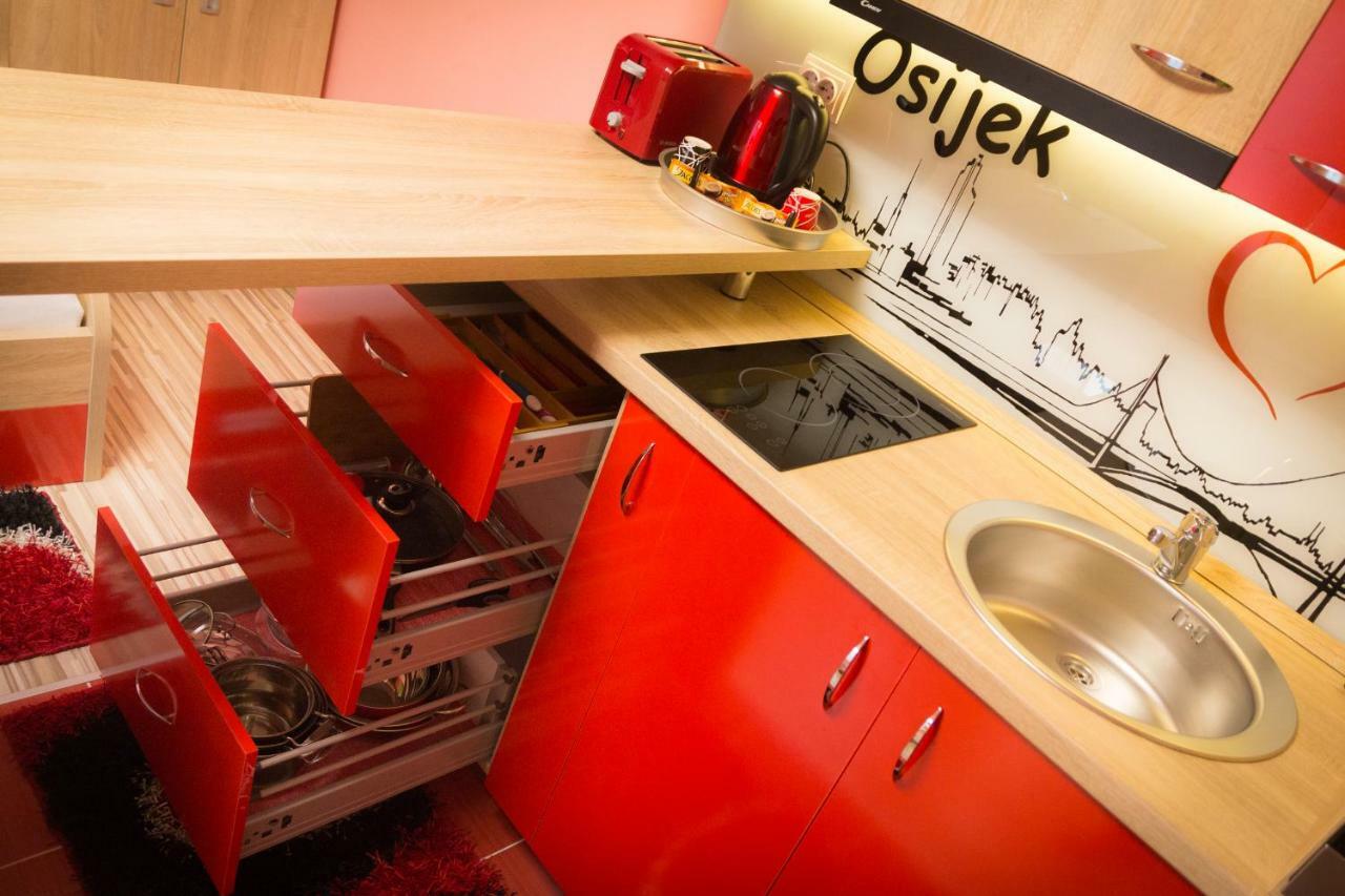 Design Apartments Red Blue オシエク エクステリア 写真