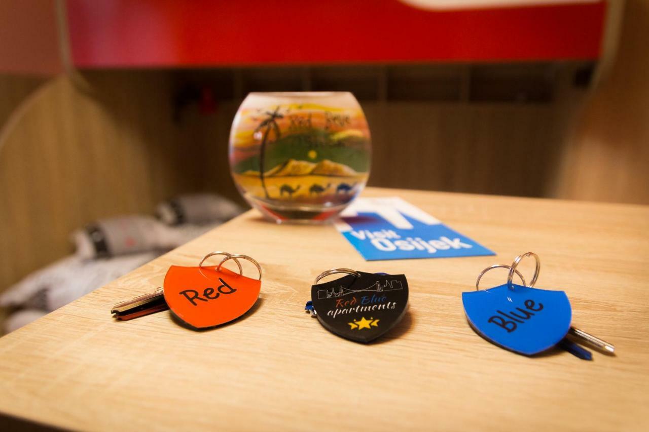 Design Apartments Red Blue オシエク エクステリア 写真